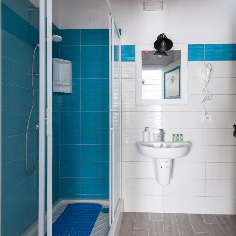 Casato Bapo camera panoramica Aurora - Quadruple Room with Sea View - 7