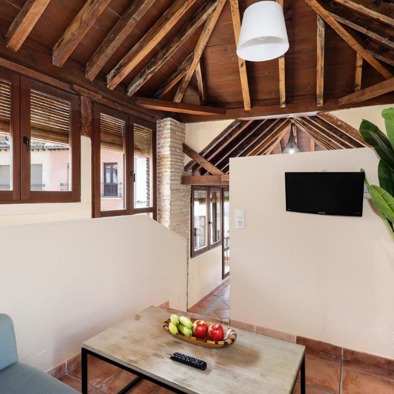 Urban Suites Granada - Superior Apartment - 4