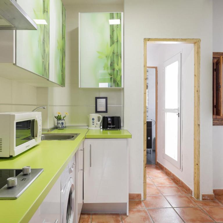 Urban Suites Granada - Apartment - 6