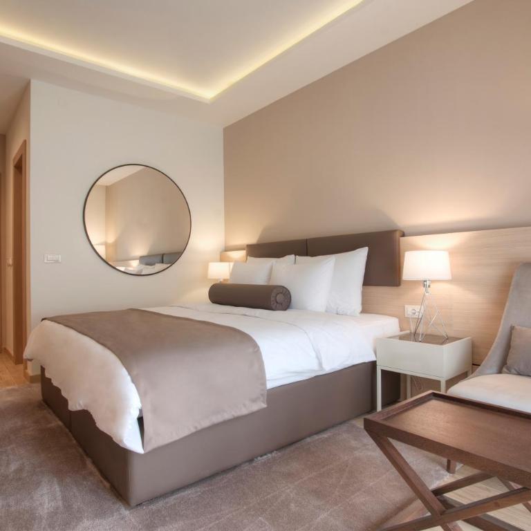 Hotel Vela - Superior Dvokrevetna Soba sa Bračnim Krevetom/Zasebnim Krevetima - 2