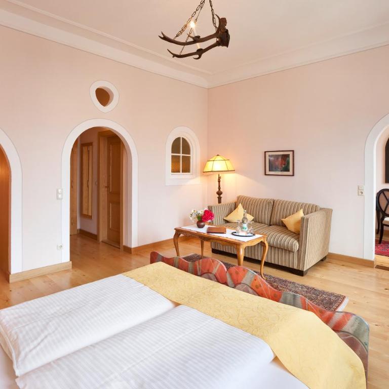 Hotel Hirsch - Vierbettzimmer im Hauptgebäude - 3