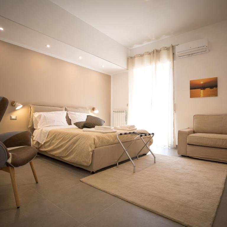 Prometeo rooms - Camera Matrimoniale con Balcone - 3