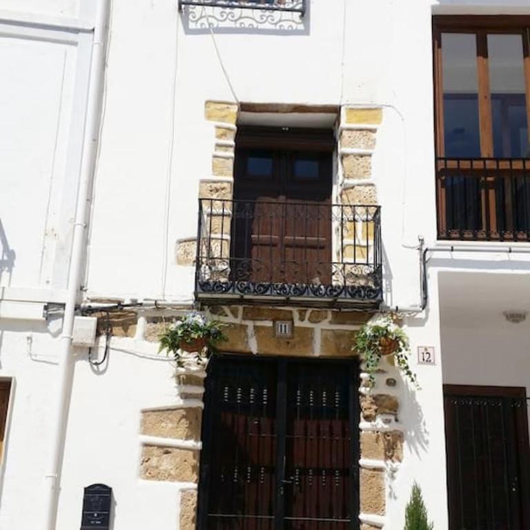 Gemütliches Altstadthaus am Kirchplatz in Calpe - Apartamento de 2 dormitorios - 1