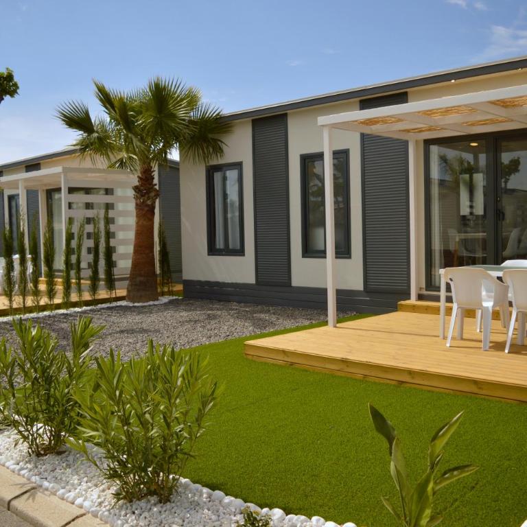 Resort Camping Almafrá - Bungalow Deluxe - 1