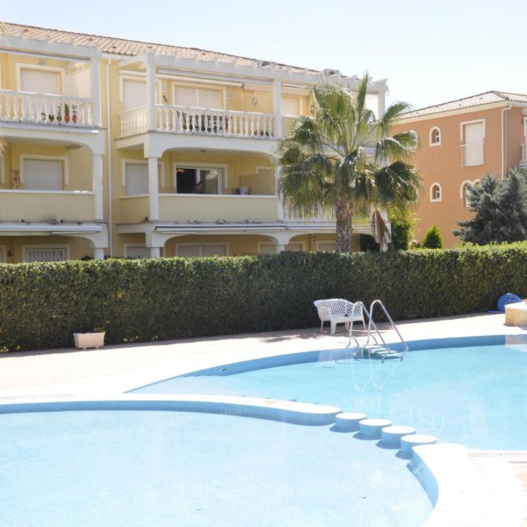 Estrella Blanca II, 2 dormitorios, by Bookindenia - Apartamento con vistas a la piscina - 1