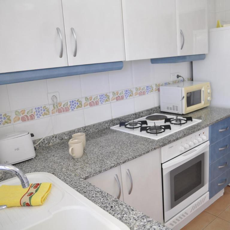 Estrella Blanca II, 2 dormitorios, by Bookindenia - Apartamento con vistas a la piscina - 20