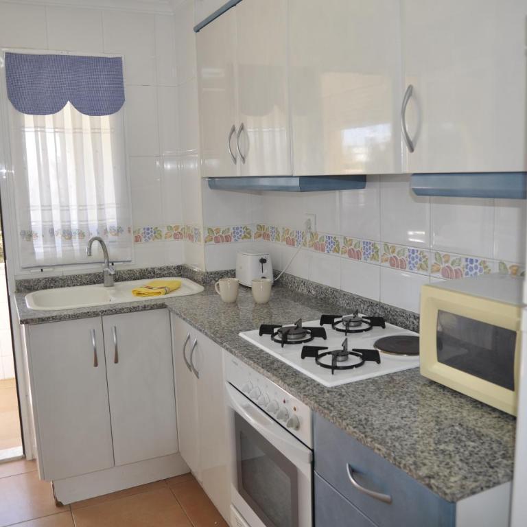 Estrella Blanca II, 2 dormitorios, by Bookindenia - Apartamento con vistas a la piscina - 22