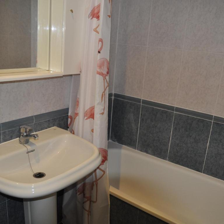 Estrella Blanca II, 2 dormitorios, by Bookindenia - Apartamento con vistas a la piscina - 23