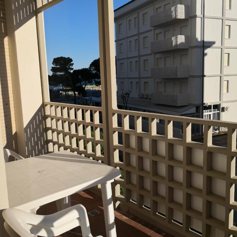 Lungomare Sabbiadoro - Appartamento con 2 Camere da Letto - 2