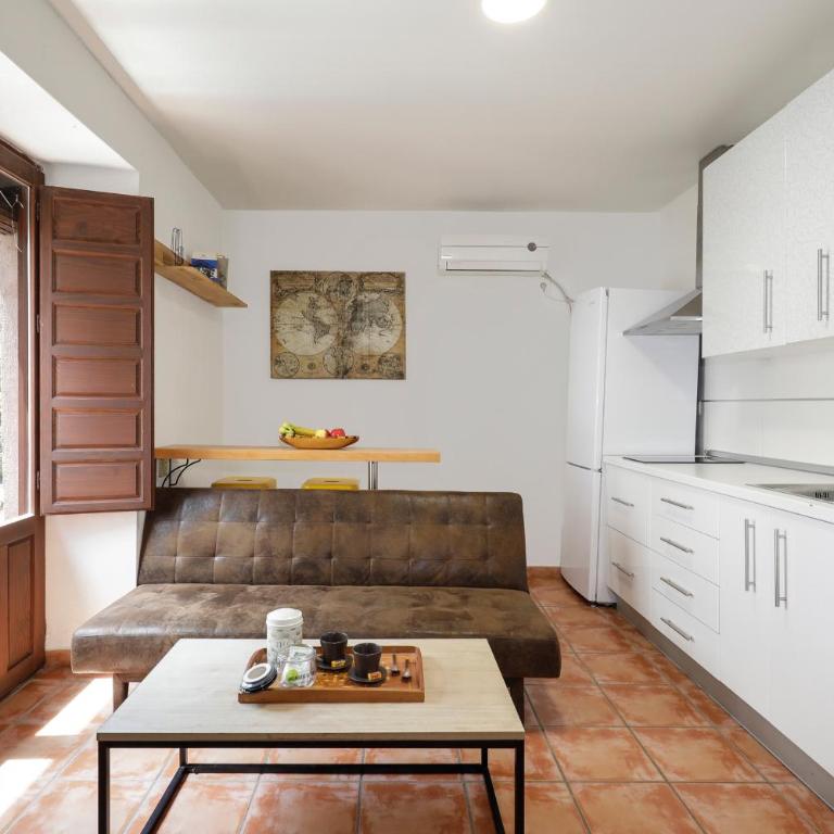 Urban Suites Granada - Apartment - 2