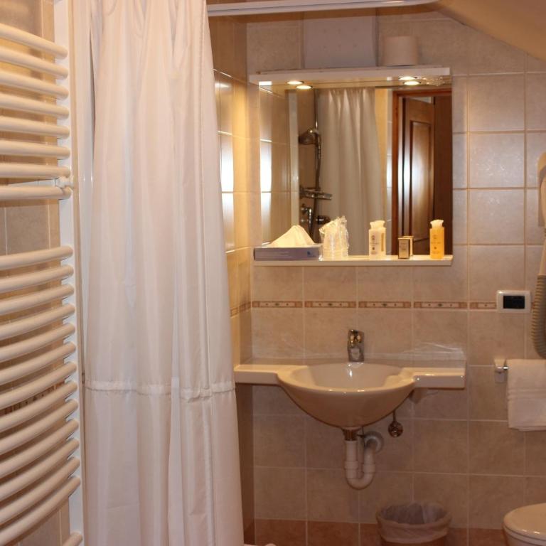 Hotel Rosalpina - Camera Matrimoniale - 1