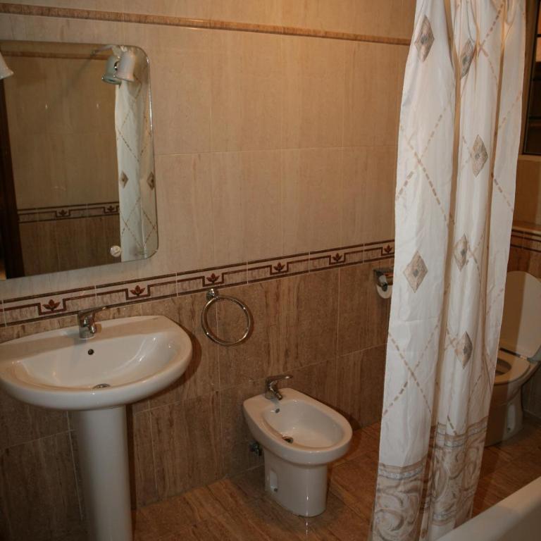 Pensión Zacatin - Double or Twin Room with Private Bathroom - 6