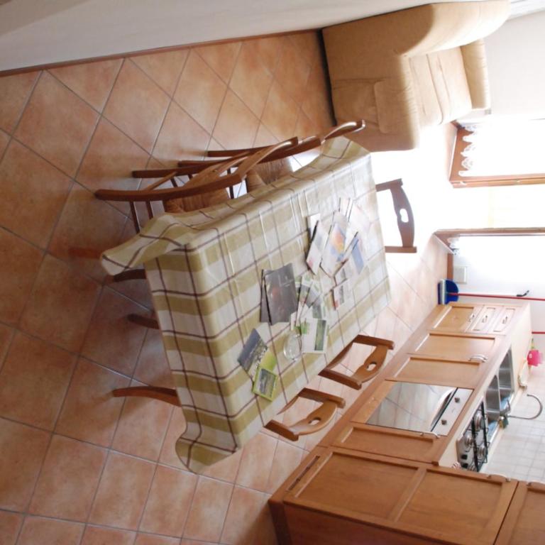 Maso Anna - Appartamento con 2 Camere da Letto e Balcone (6 Adulti) - 3