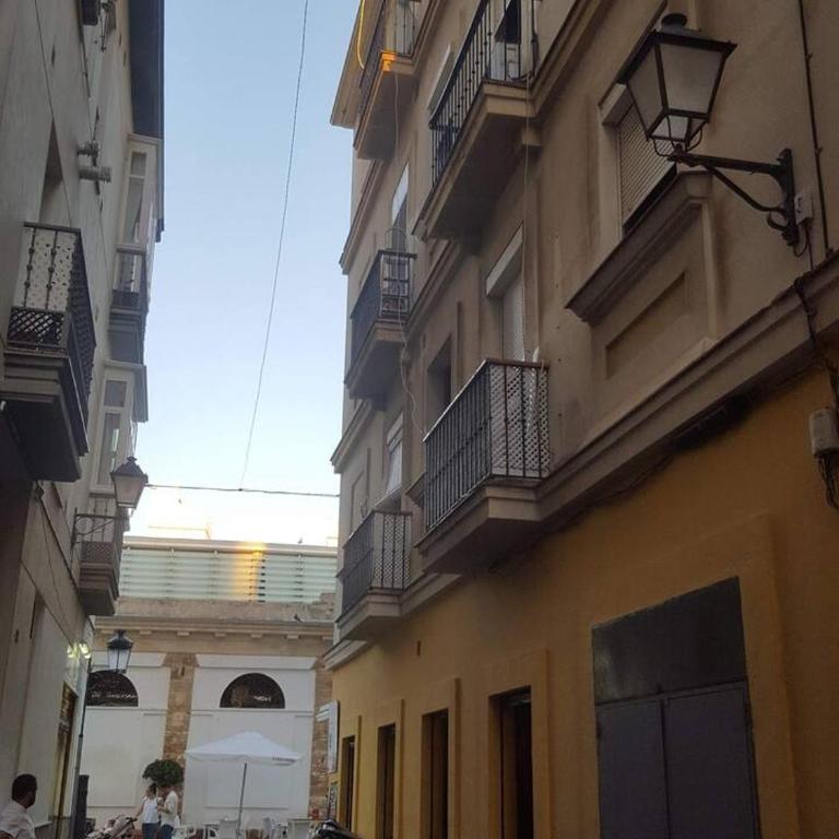 Apartamento en pleno centro de Cadiz con parking economico - Apartamento de 2 dormitorios - 5