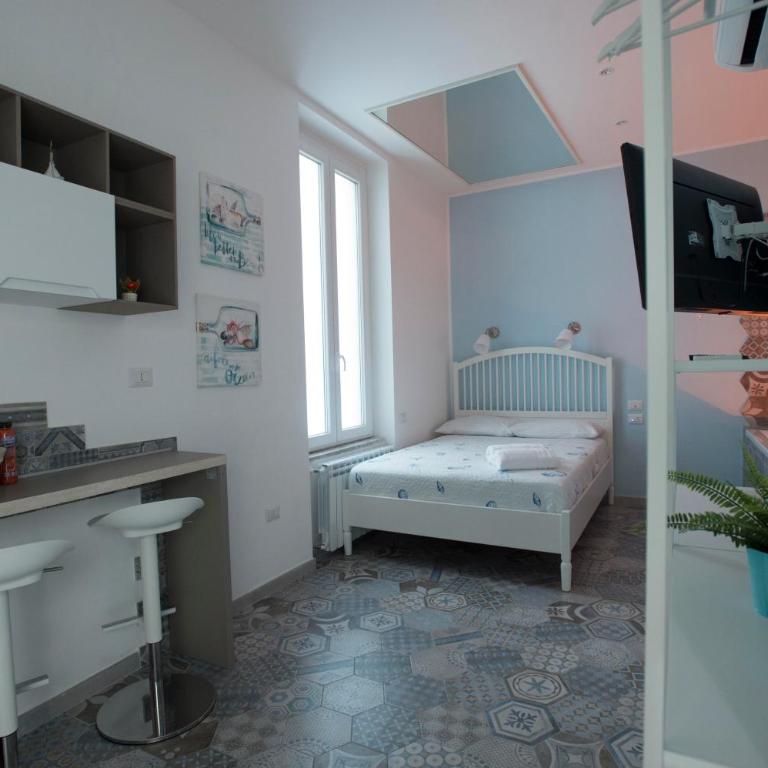 Nereidi Suites - Camera Queen con Vasca Idromassaggio - 11