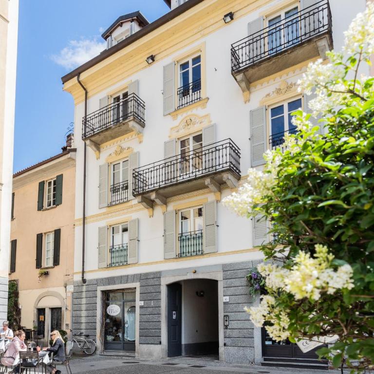 Shades of Como with Private Terrace by Rent All Como - Appartamento Deluxe - 7