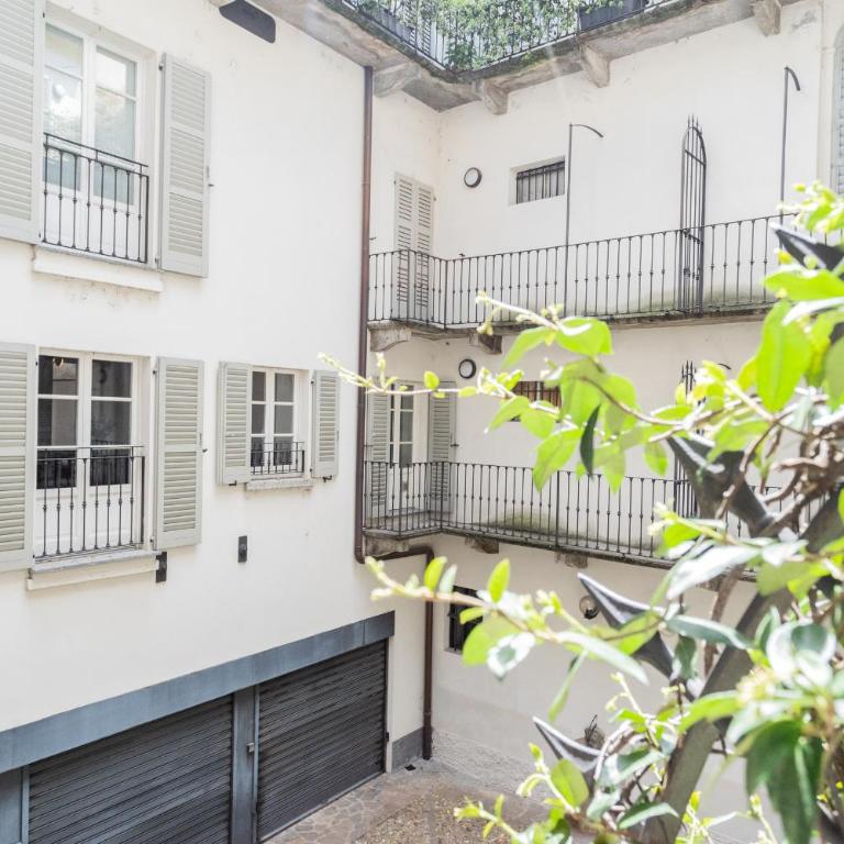 Shades of Como with Private Terrace by Rent All Como - Appartamento Deluxe - 25