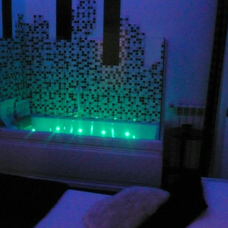 Hostal Santo Domingo - Double Room with Spa Bath - 9