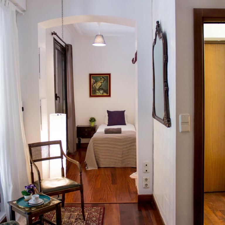 Central, Spacious and Authentic Family Apartment - Apartamento - 15