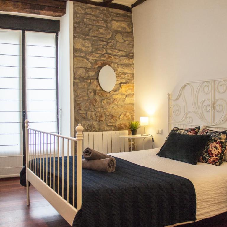 Central, Spacious and Authentic Family Apartment - Apartamento - 6
