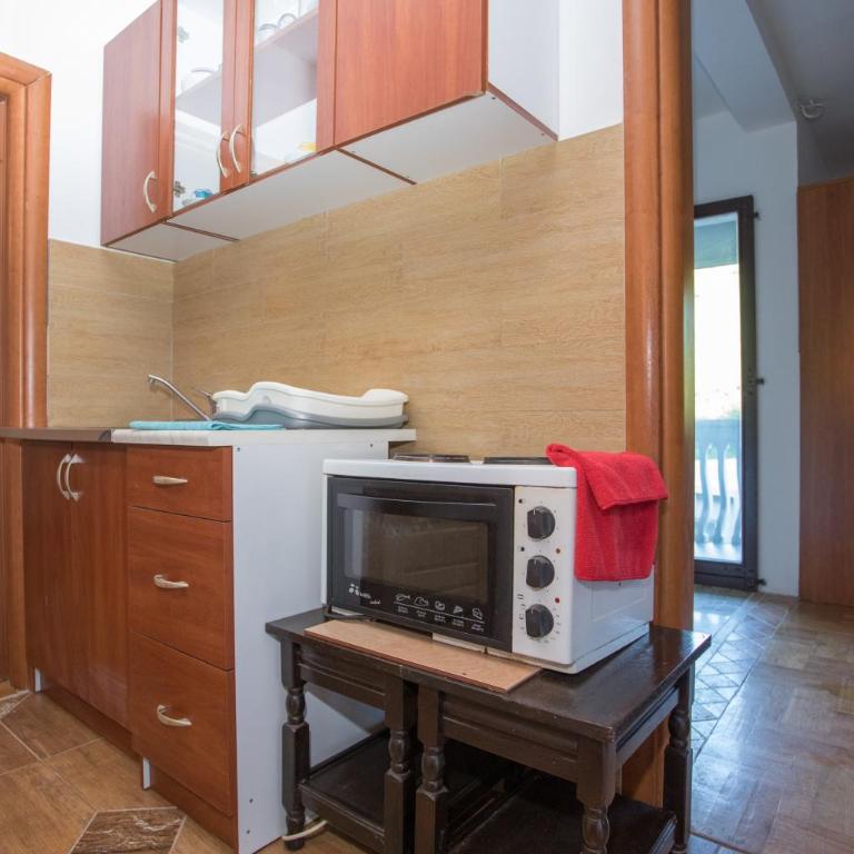 Guest House Zuber - Dvokrevetna Soba sa Bračnim Krevetom - 8
