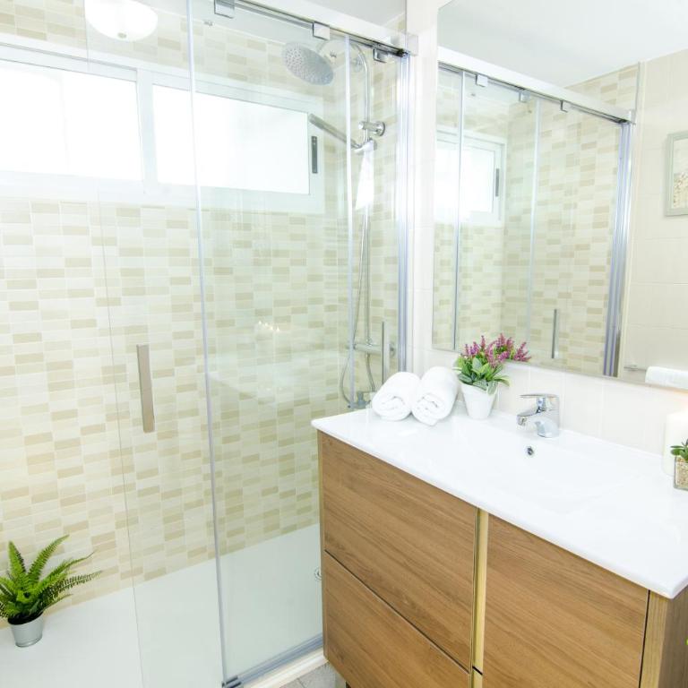 CON PARKING, LocalizacIon Sensacional - Apartamento de 3 dormitorios - 12