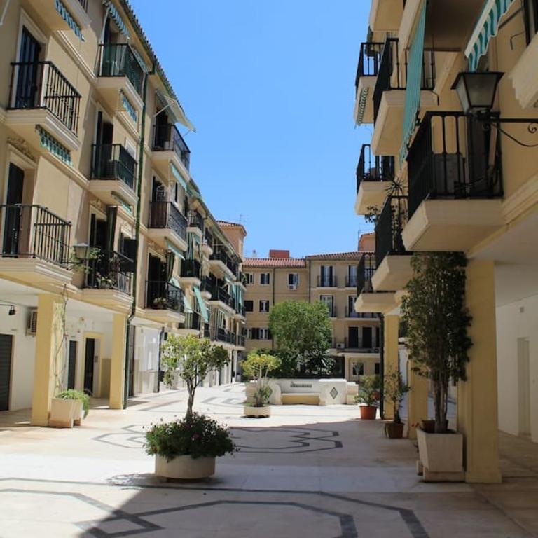 San Francisco House - Three-Bedroom Apartment - 4