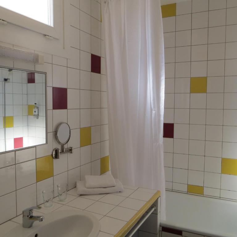 Hôtel Les Embruns Sables d'Olonne - Chambre Familiale Standard - 4