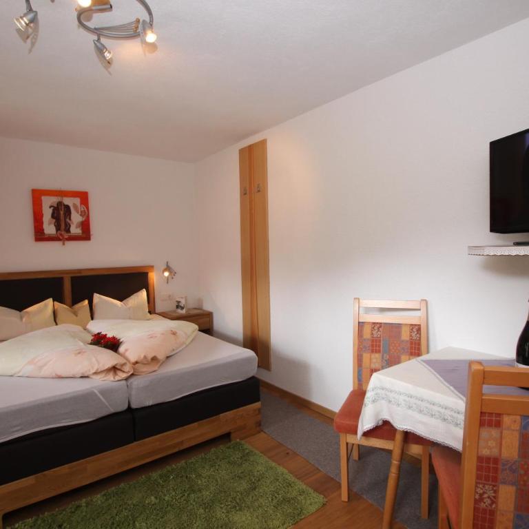 Landhaus Granat - Apartment mit 3 Schlafzimmern und Balkon - 9