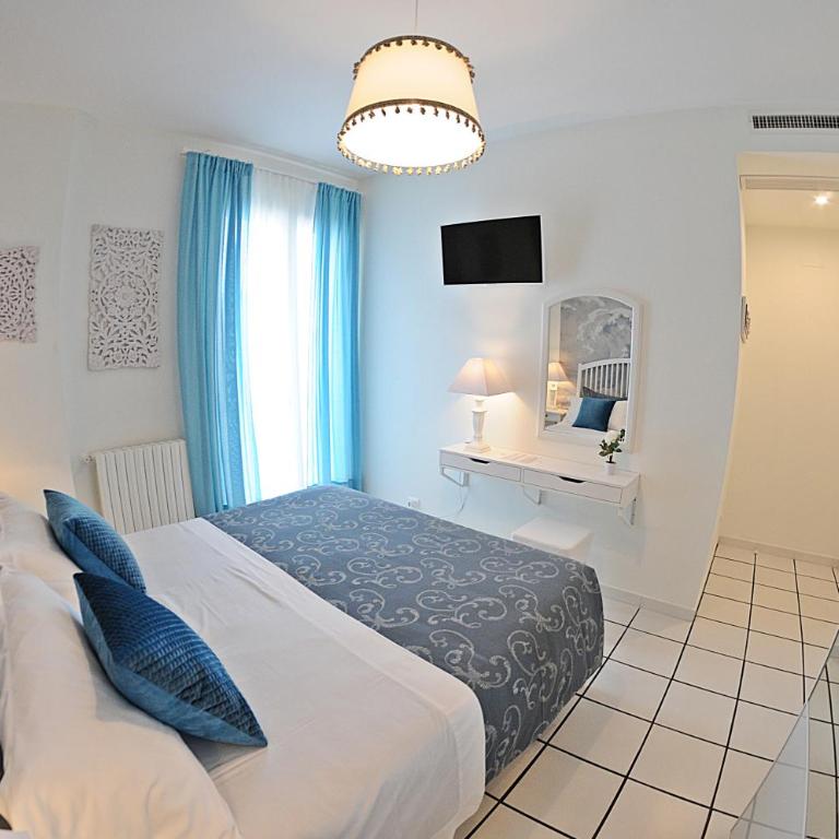 Thalìa Guest House Marzamemi - Double Room with Balcony and Sea View - 1