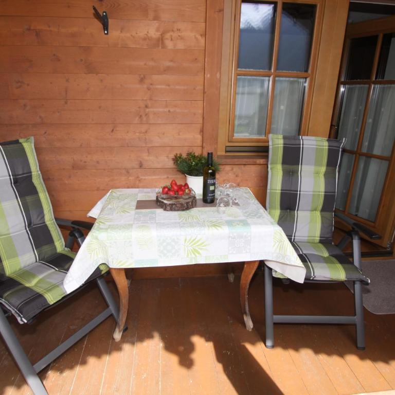 Landhaus Granat - Apartment mit 3 Schlafzimmern und Balkon - 11