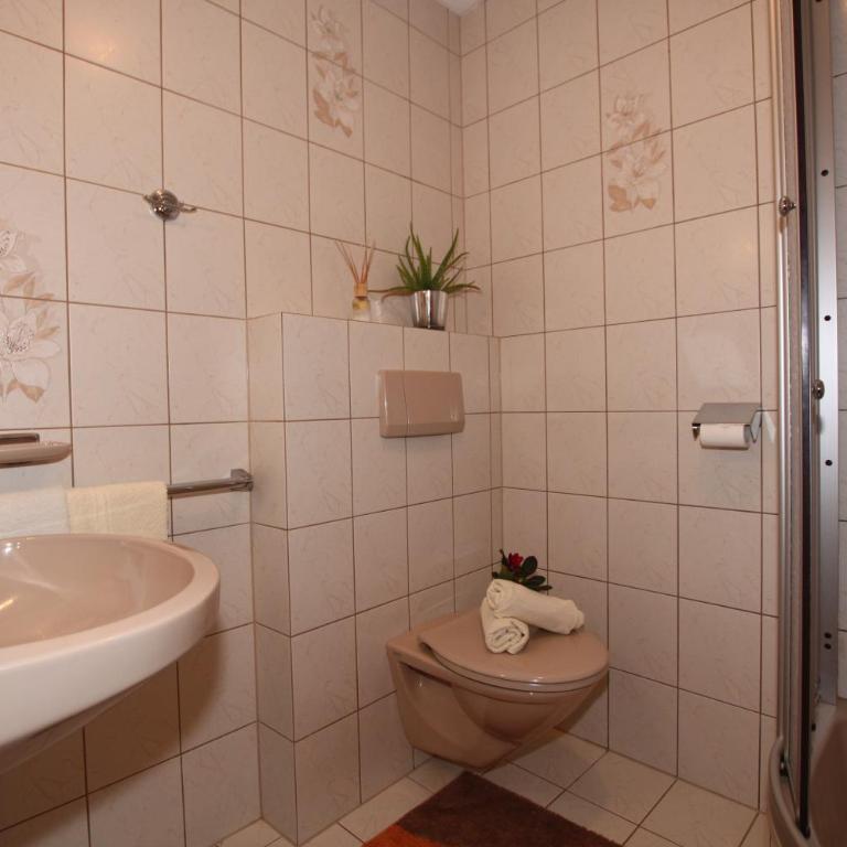 Landhaus Granat - Apartment mit 2 Schlafzimmern und Balkon - 7