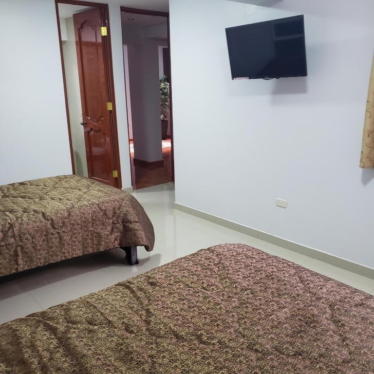 Hotel Apu Kempor - Standard Double Room with Two Double Beds - 5