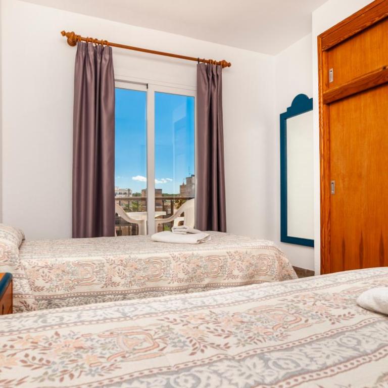 Apartamentos Charlys Can Picafort - Two-Bedroom Apartment - 3
