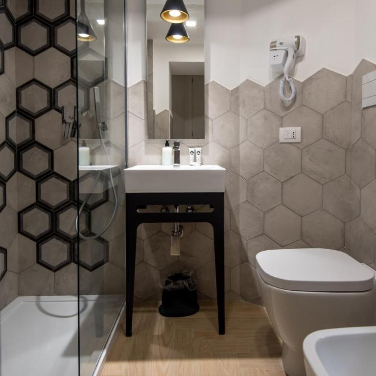 Five Boutique Rooms - Studio Apartment - 4