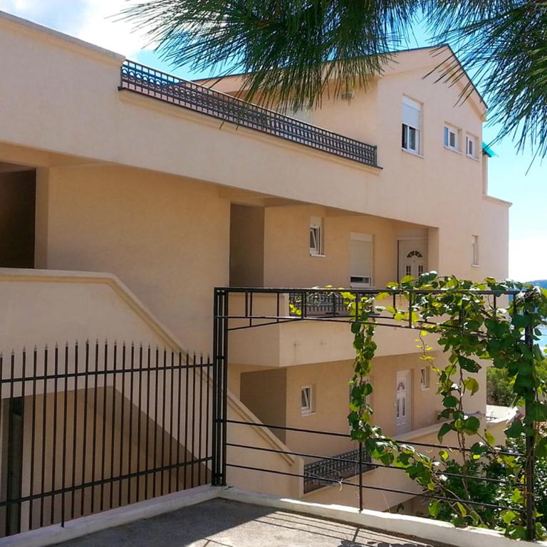 Comfort Apartments - Apartment with Garden View - 2