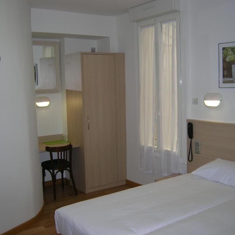 Hotel Darcet - Chambre Triple - 1