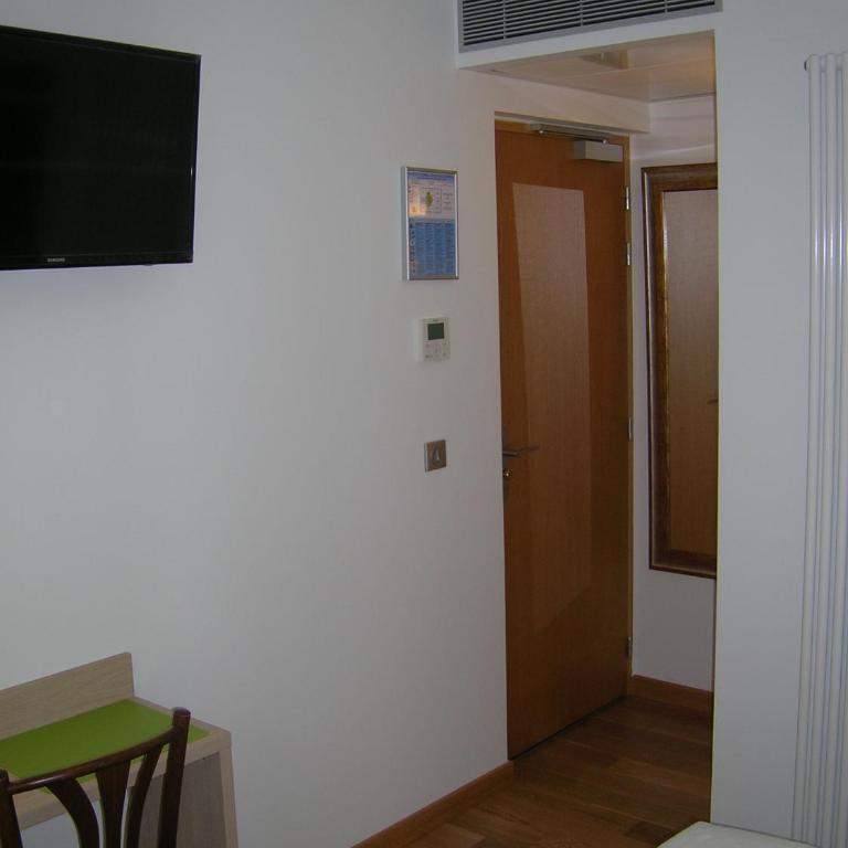 Hotel Darcet - Chambre Lits Jumeaux - 4