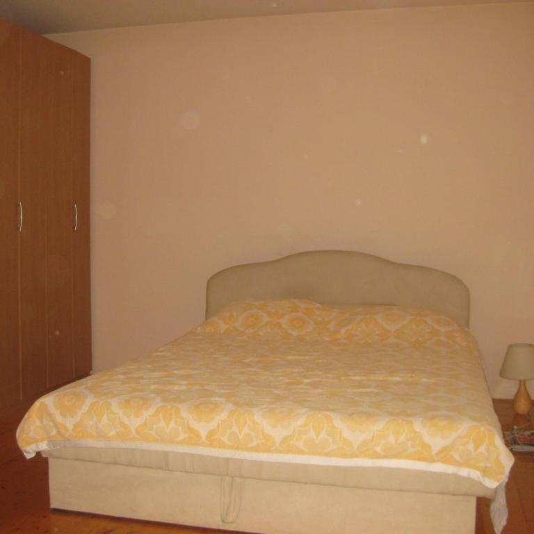 Hostel Bojo - Family Room with Bathroom - 8