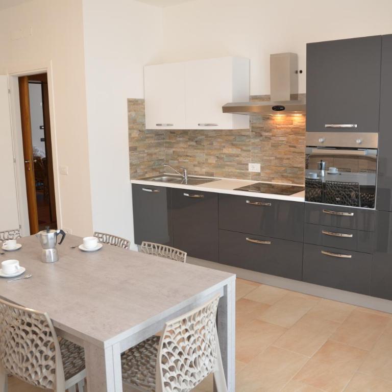 Trilocale Palazzo Garda - Appartamento Standard - 1