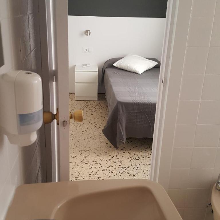 Hostal Can Joanet - Habitación Individual - 2