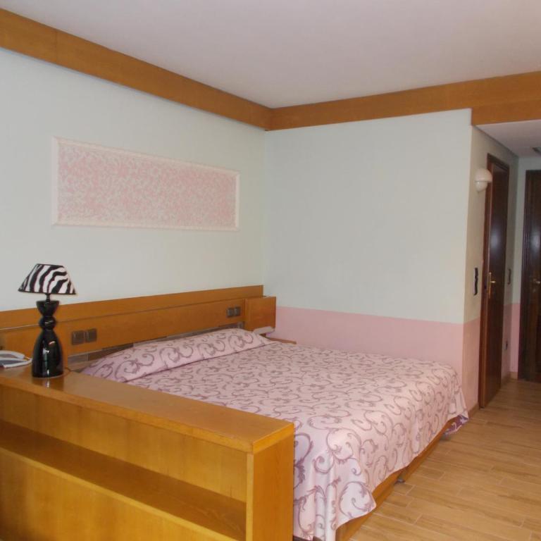 Hotel Laura Christina - Camera Tripla Standard - 1