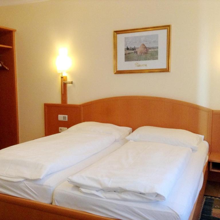 Hotel Goldener Adler - Vierbettzimmer - 1