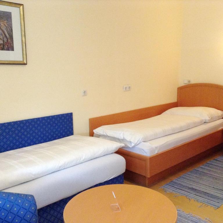 Hotel Goldener Adler - Vierbettzimmer - 6