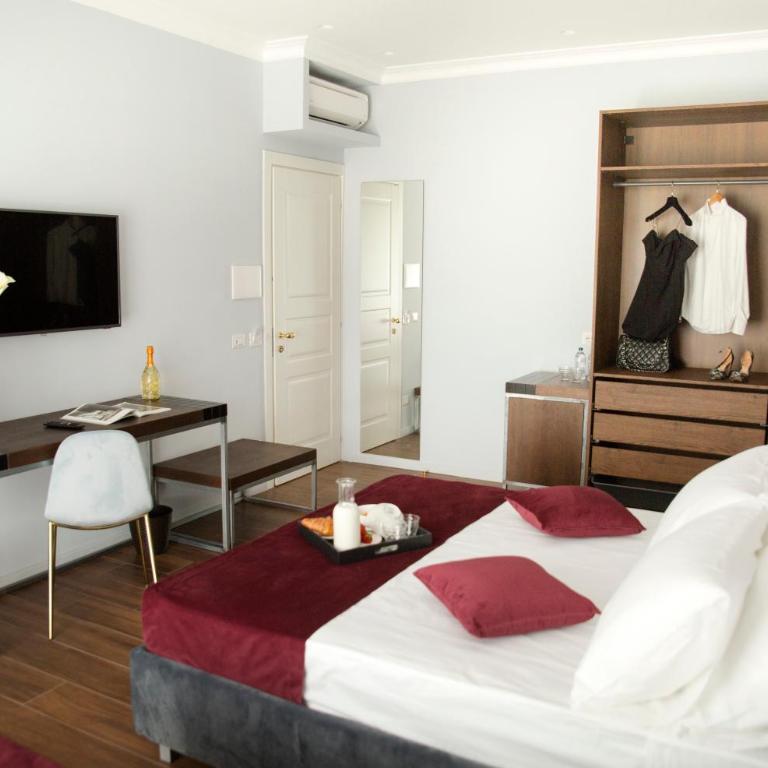 Unicum Roma Suites - Camera Matrimoniale Deluxe con Balcone - 2
