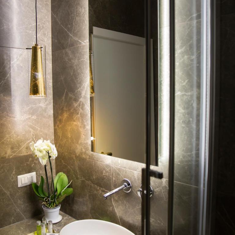 Unicum Roma Suites - Camera Deluxe - 8