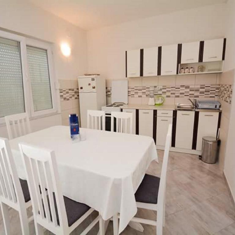 Apartments Bella di Boka - Komfor Apartman sa 1 Spavaćom Sobom i Balkonom - 3
