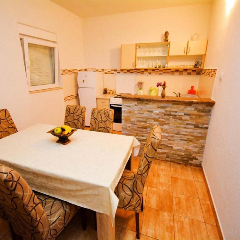 Apartments Bella di Boka - Komfor Apartman sa 2 Spavaće Sobe i Balkonom - 3