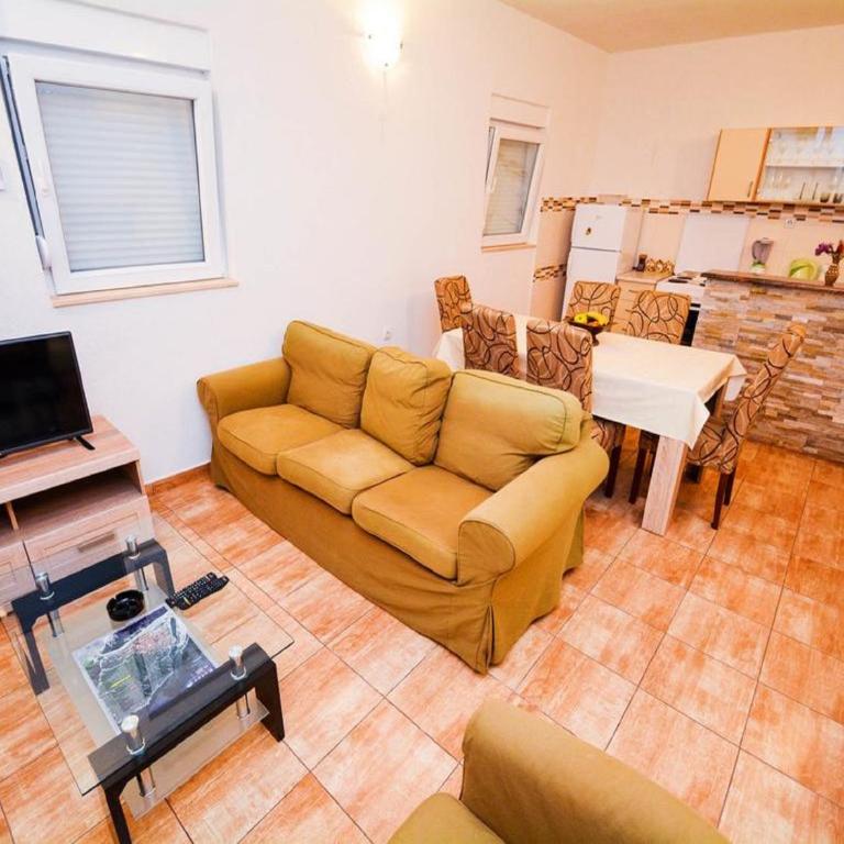Apartments Bella di Boka - Komfor Apartman sa 2 Spavaće Sobe i Balkonom - 4
