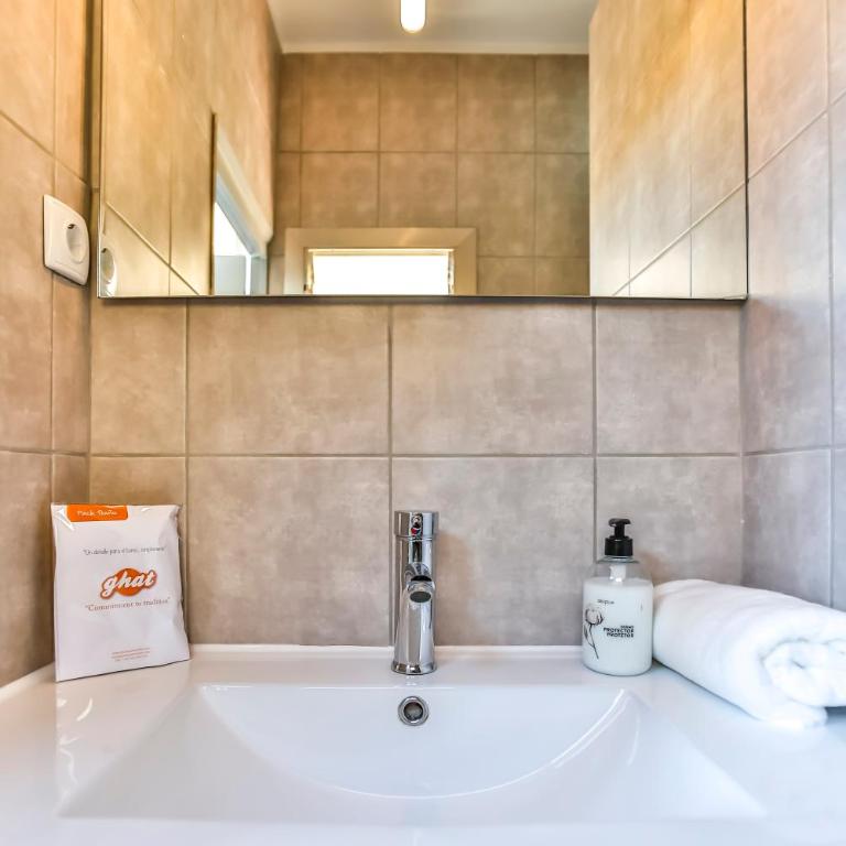 Basic Platja - Two-Bedroom Apartment - 13